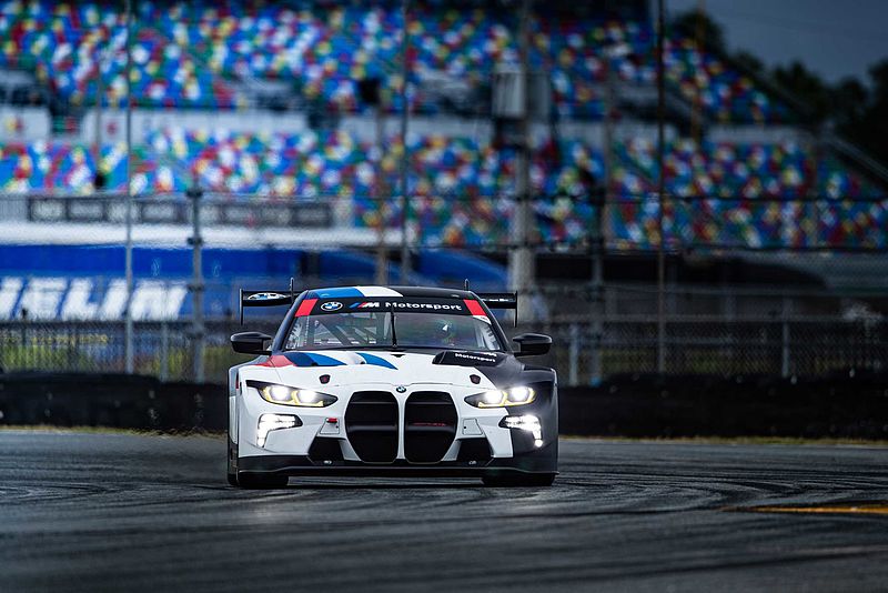 Der Countdown läuft: BMW M Motorsport Teams stehen in den Startlöchern für ihre ersten Rennen mit dem BMW M4 GT3 in 2022.