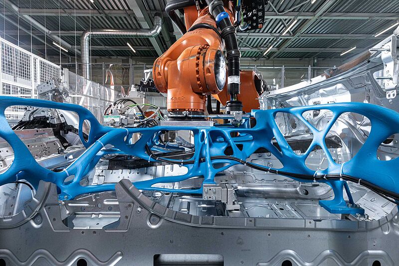 BMW Group setzt im Produktionssystem vermehrt auf individuelle Roboter-Greifer aus dem 3D-Drucker