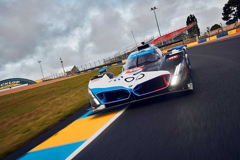 24h Le Mans: BMW M Motorsport kehrt mit dem BMW M Hybrid V8 nach 25 Jahren in die Top-Klasse zurück.