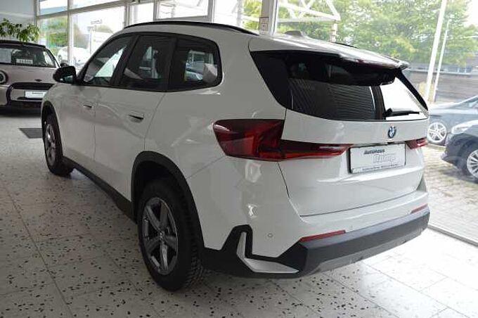 BMW X1 18i sDrive  Aut.1.Hd.