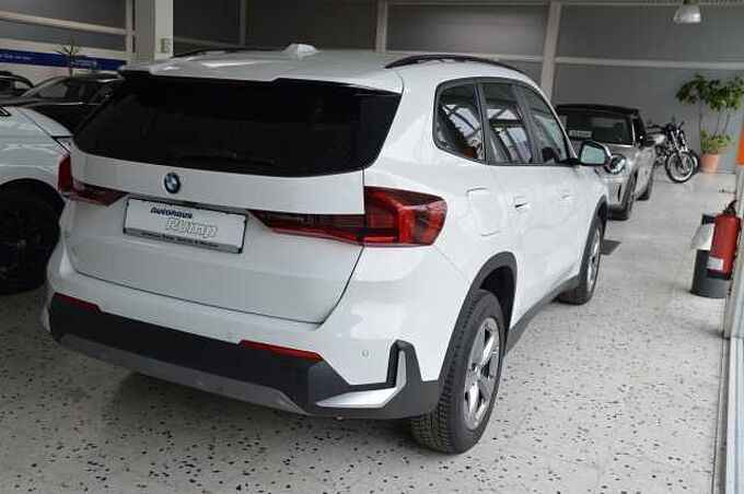 BMW X1 18i sDrive  Aut.1.Hd.
