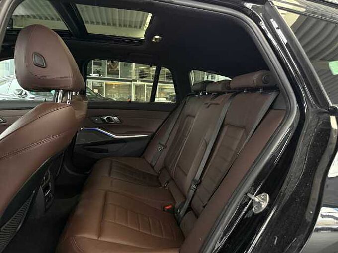 BMW M340i Touring xDrive ACC / HUD / PANO / Keyless