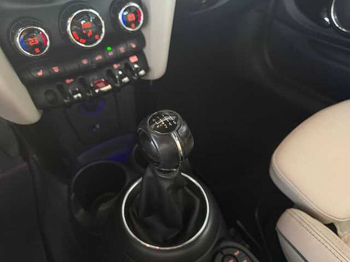 MINI Cooper Cabrio LED / Leder / CarPlay / Keyless