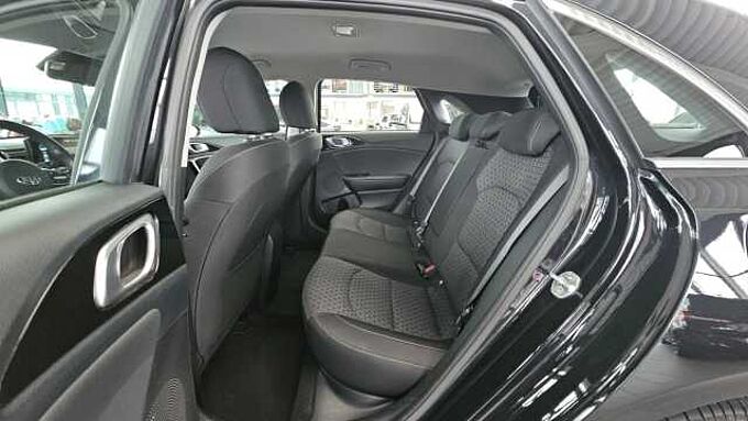 Kia cee'd / Ceed Automatik | AHK | SHZ | NAVI