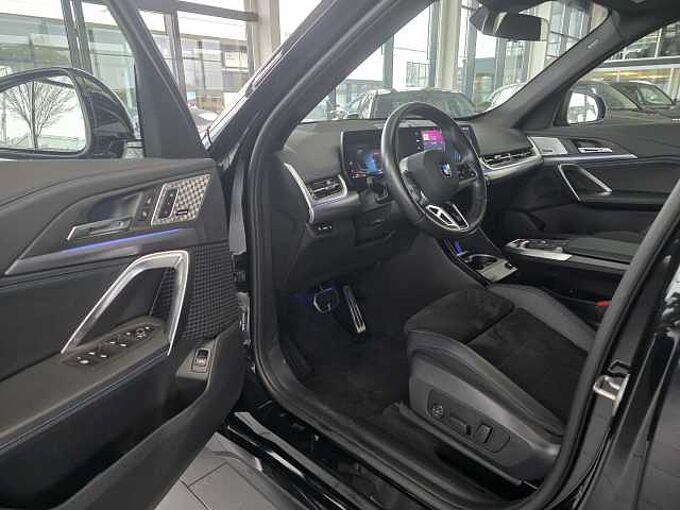 BMW X1 xDrive20d M-Sport/Panorama/AHK/GJR/HK/19'