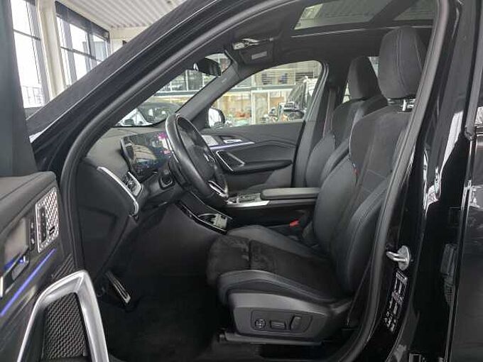 BMW X1 xDrive20d M-Sport/Panorama/AHK/GJR/HK/19'