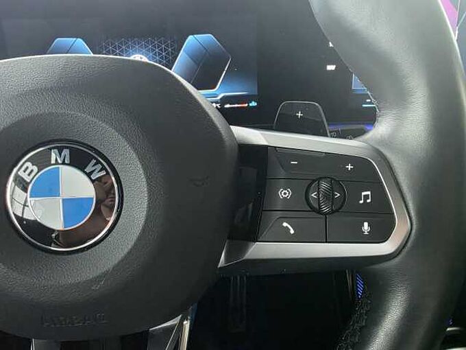 BMW X1 xDrive20d M-Sport/Panorama/AHK/GJR/HK/19'