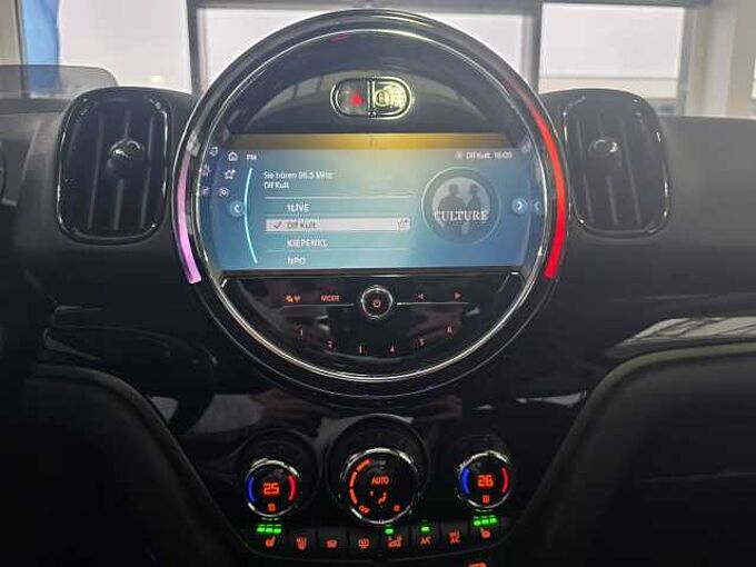 MINI Cooper SE Countryman All4 Aut. Trim / Pano / HUD / H&K / ACC