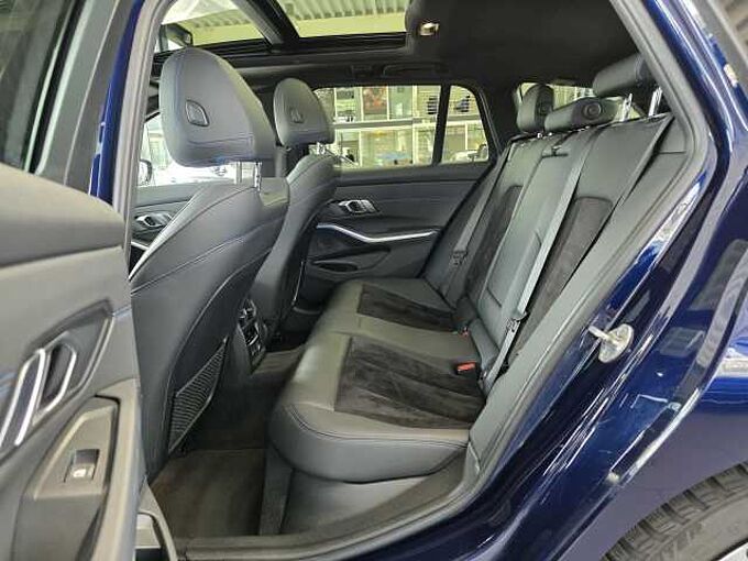 BMW 330d Touring. M Sport HUD/Drive.Prof./AHK/PANO