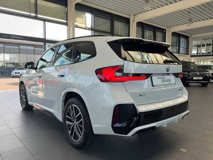 BMW X1 sDrive 18i M Sportpaket / Adapt.LED / Keyless
