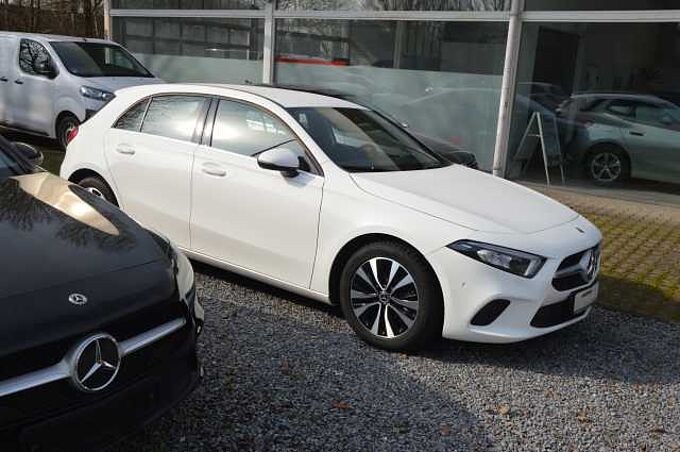 Mercedes-Benz A180 Autom. Navi.Sports.