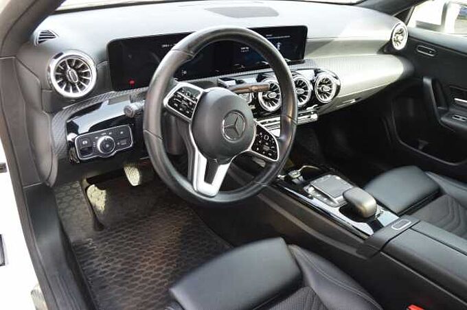 Mercedes-Benz A180 Autom. Navi.Sports.