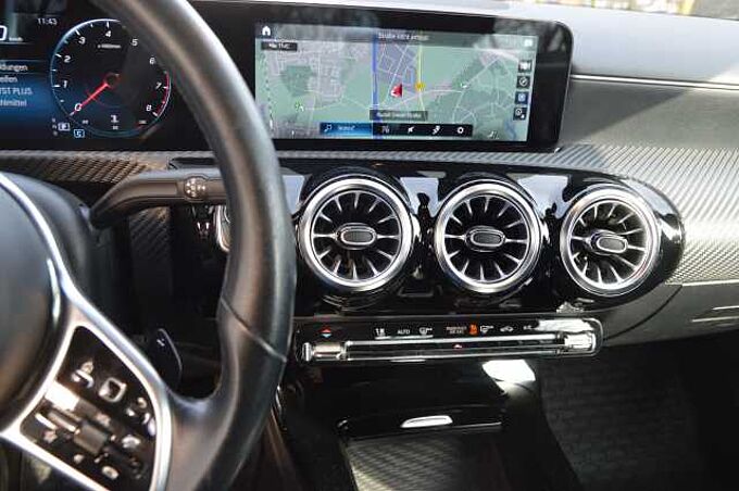 Mercedes-Benz A180 Autom. Navi.Sports.