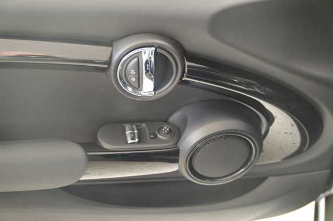 MINI ONE 3trg. Autom.Navi