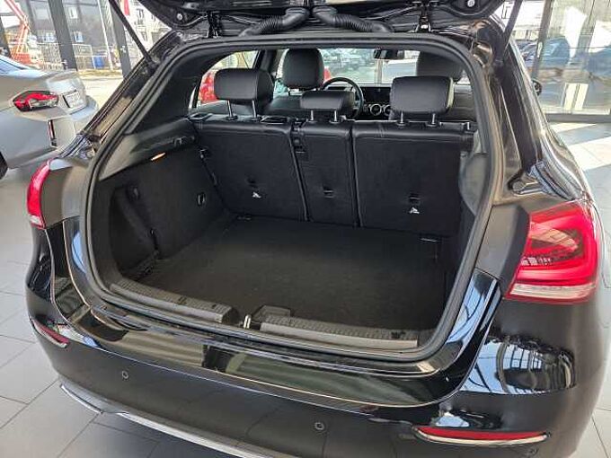 Mercedes-Benz A 250 4Matic 7G-DCT Progressive Multibeam LED / MBUX