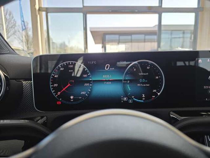 Mercedes-Benz A 250 4Matic 7G-DCT Progressive Multibeam LED / MBUX