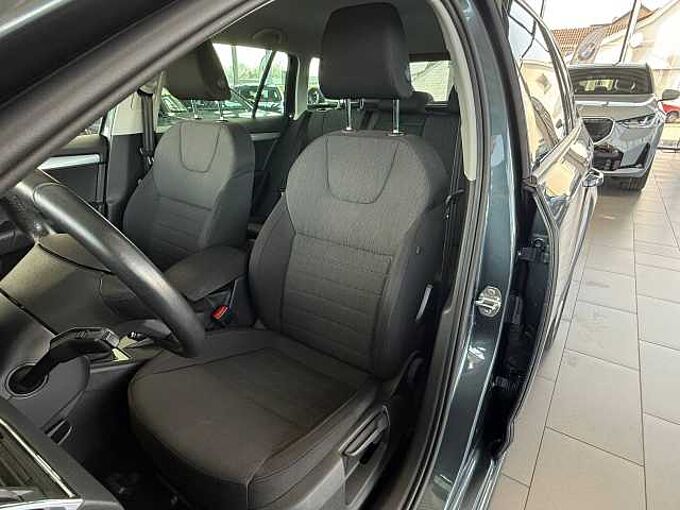 SKODA Octavia Combi Style NAVI/AHK/Klimaaut/LM