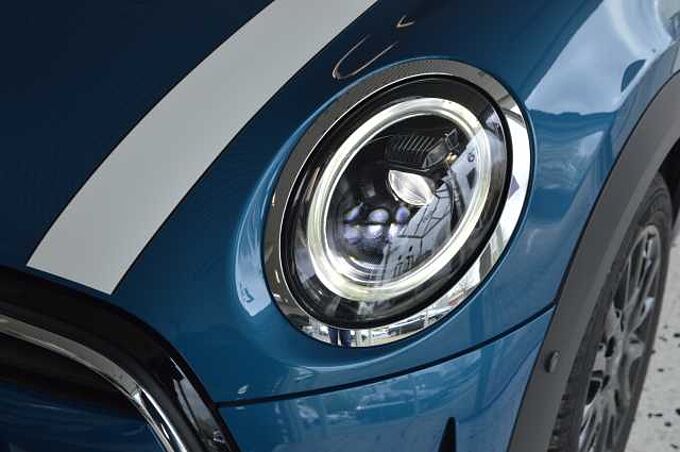 MINI ONE 5-T&Uuml;RER Pano,Navi