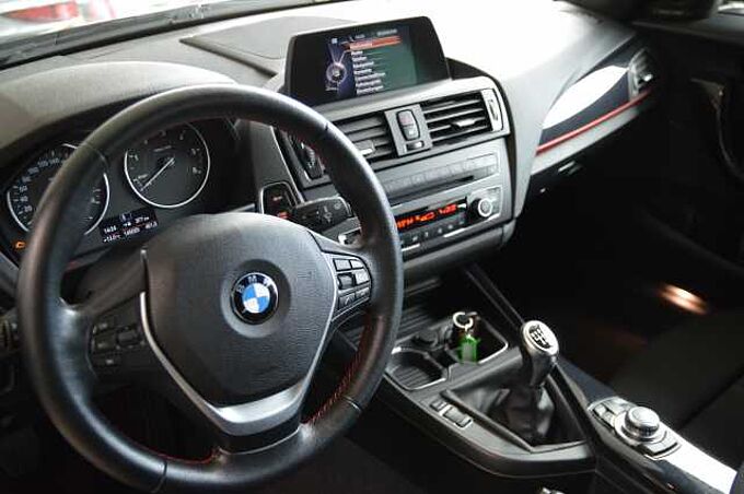 BMW 120d Sport Line LED, Navi, H&K SS