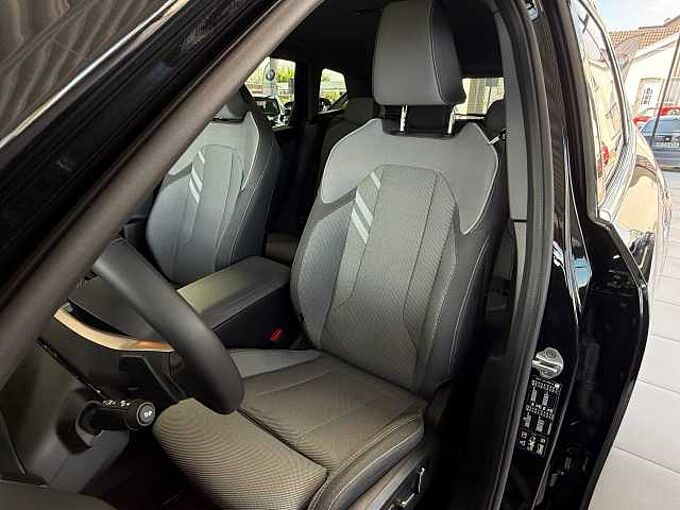 BMW X3 20d xDrive AHK/HUD/ACC/360&deg;Cam/H&K/Memo.