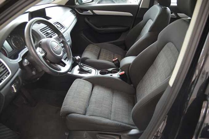 Audi Q3 1.4 TFSI  S tronic sport