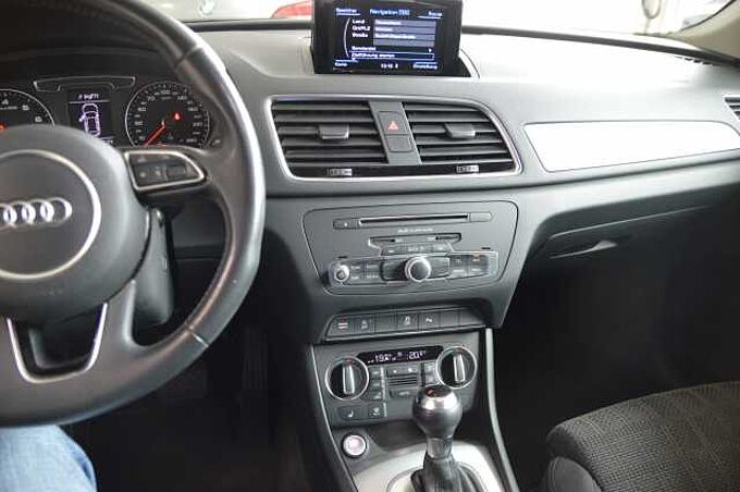 Audi Q3 1.4 TFSI  S tronic sport