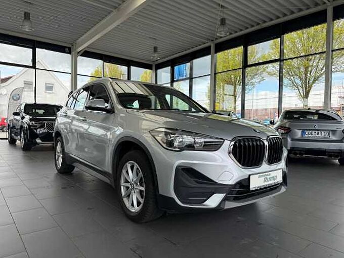 BMW X1 18d sDrive AHK/NAVI/KLIMA