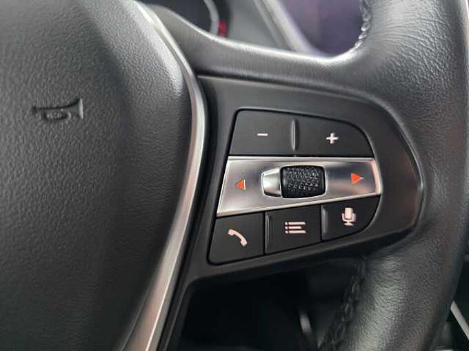 BMW 118d Shadow-Line Automatik HUD/RFK/Sitzhzg/LM