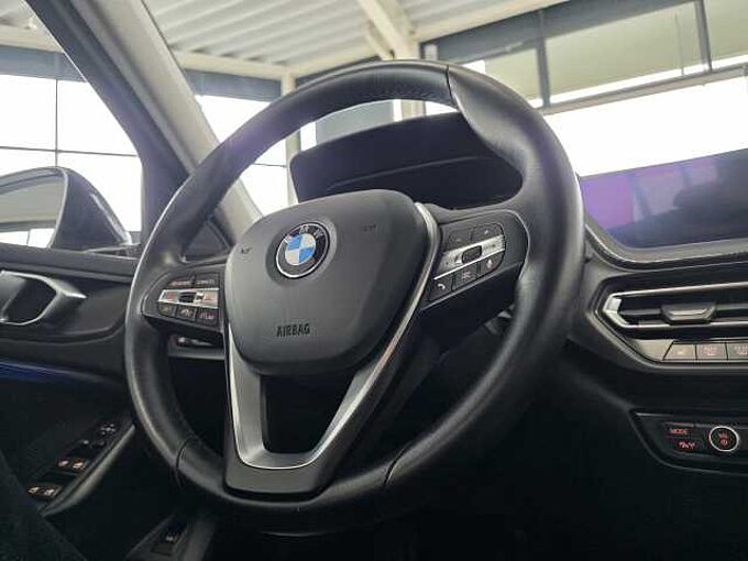 BMW 118d Shadow-Line Automatik HUD/RFK/Sitzhzg/LM