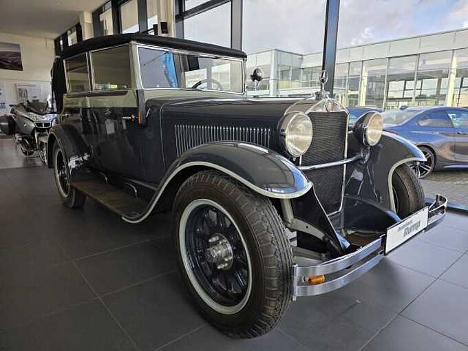 Mercedes-Benz Stuttgart 260 (W11) 
