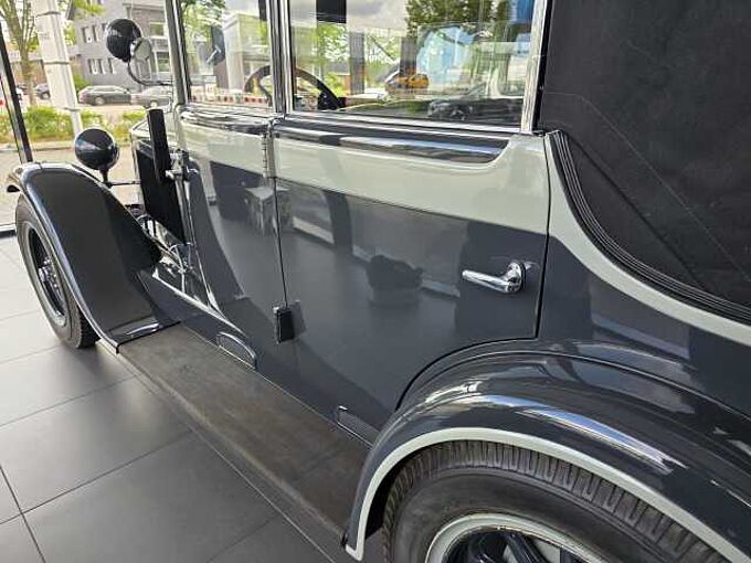 Mercedes-Benz Stuttgart 260 (W11) 