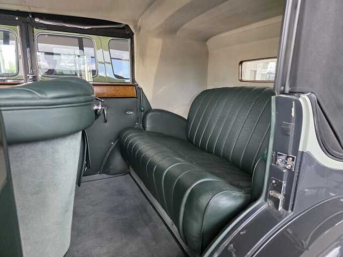 Mercedes-Benz Stuttgart 260 (W11) 