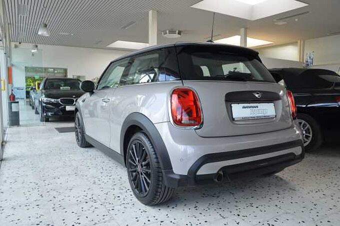MINI ONE 3-T&Uuml;RER Navi LED Sposi