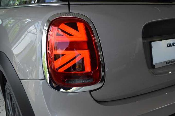MINI ONE 3-T&Uuml;RER Navi LED Sposi