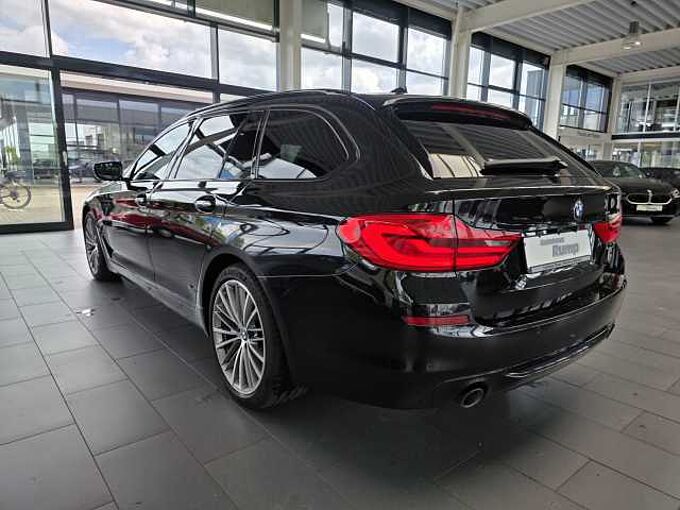 BMW 520d Touring Sport Line HUD/PANO/AHK/RFK/Adapt.LED