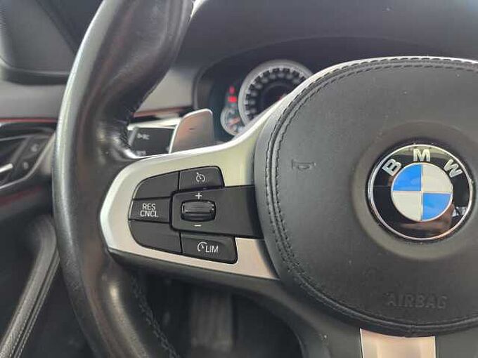 BMW 520d Touring Sport Line HUD/PANO/AHK/RFK/Adapt.LED