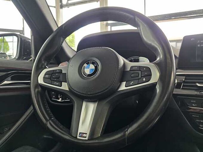BMW 520d Touring Sport Line HUD/PANO/AHK/RFK/Adapt.LED