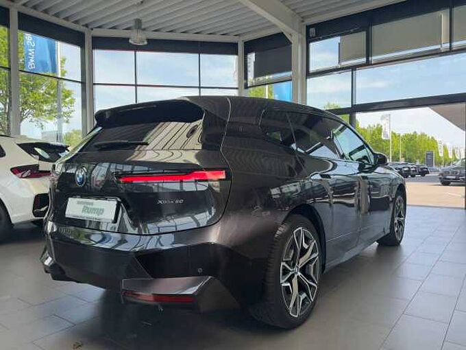 BMW iX xDrive50 Sportpaket/B&W/Drive.Prof./Luft
