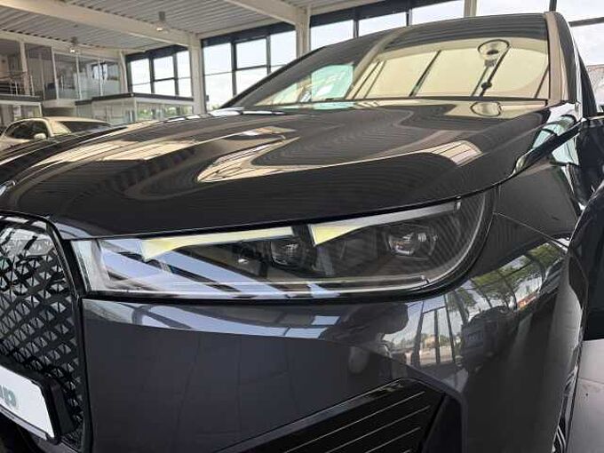 BMW iX xDrive50 Sportpaket/B&W/Drive.Prof./Luft