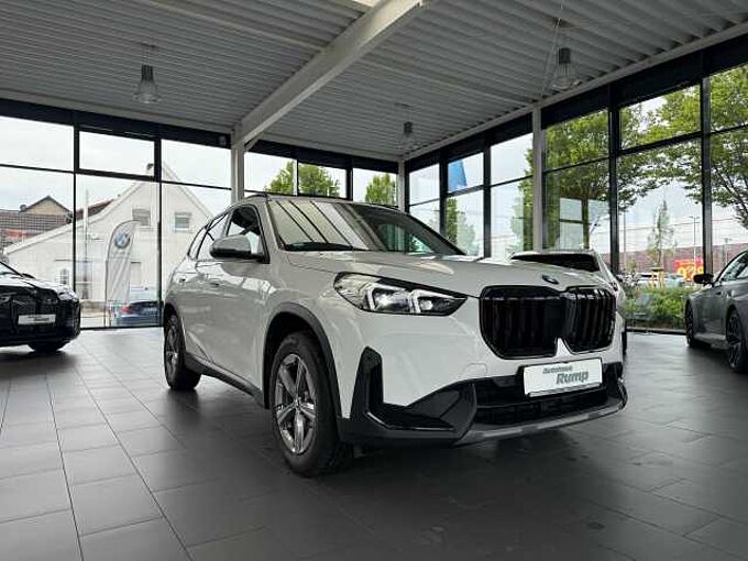 BMW X1 sDrive18i AHK,Adapt.LED,NAVI,RFK