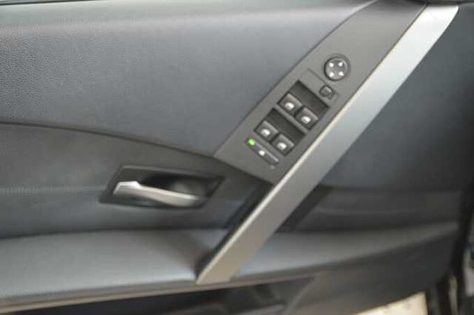 BMW 530d Touring Aut. 2.Hd wenig KM