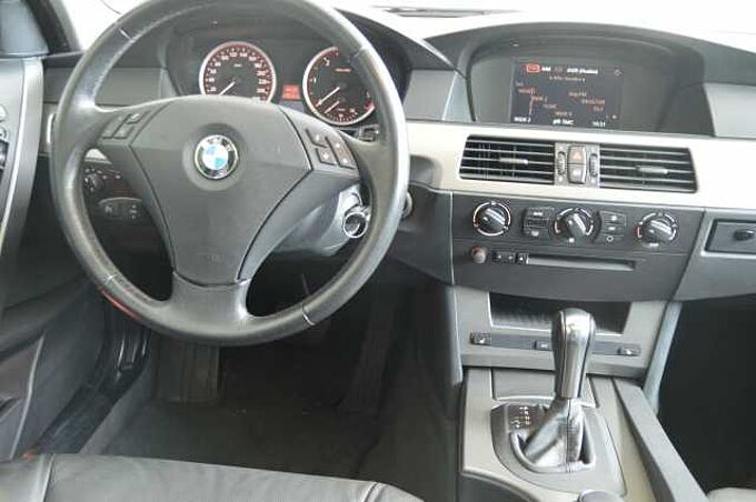 BMW 530d Touring Aut. 2.Hd wenig KM