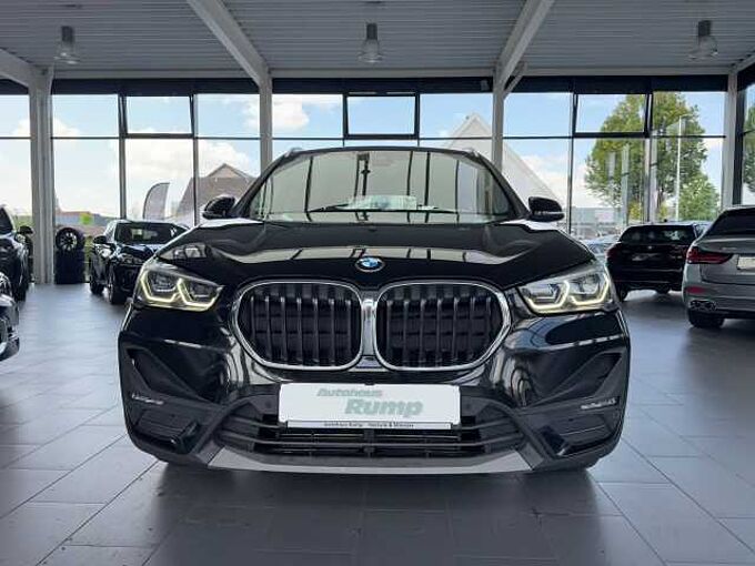 BMW X1 sDrive18i Advantage | LED| Navi | AHK 