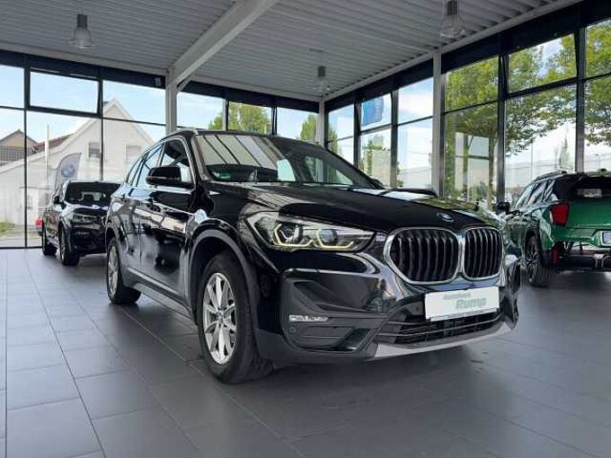 BMW X1 sDrive18i Advantage | LED| Navi | AHK 
