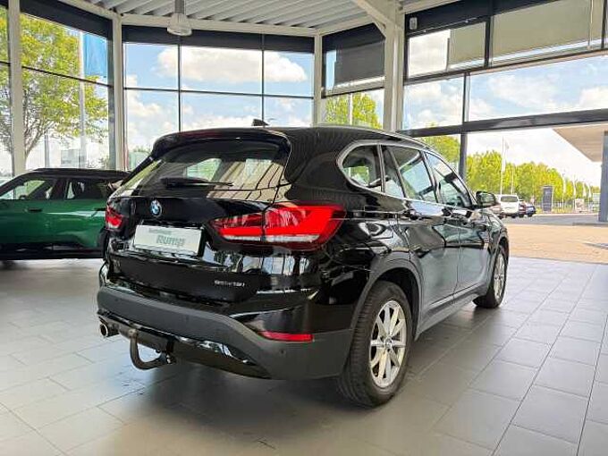 BMW X1 sDrive18i Advantage | LED| Navi | AHK 