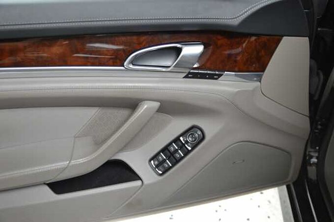 Porsche Panamera 4S PDK SD