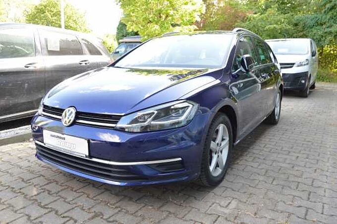 Volkswagen Golf VII Var. 1.5 TSI Auto. IQ.DRIVE AHK