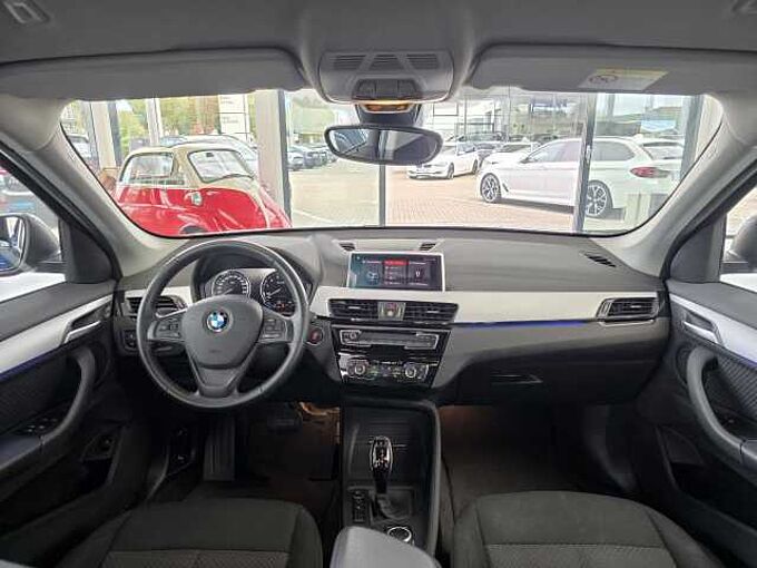 BMW X1 sDrive18i Advantage Aut. Navi | LED | SHZ | Park-Assist.