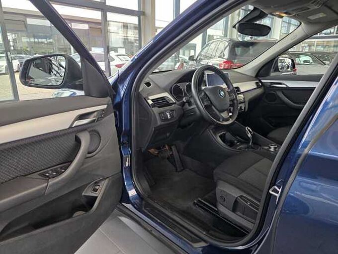 BMW X1 sDrive18i Advantage Aut. Navi | LED | SHZ | Park-Assist.
