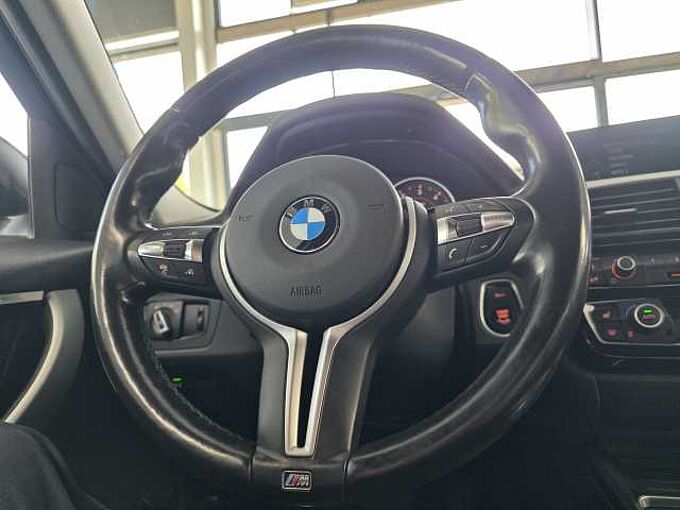 BMW 320d Sport Line AHK/HUD/Navi/Leder/RFK